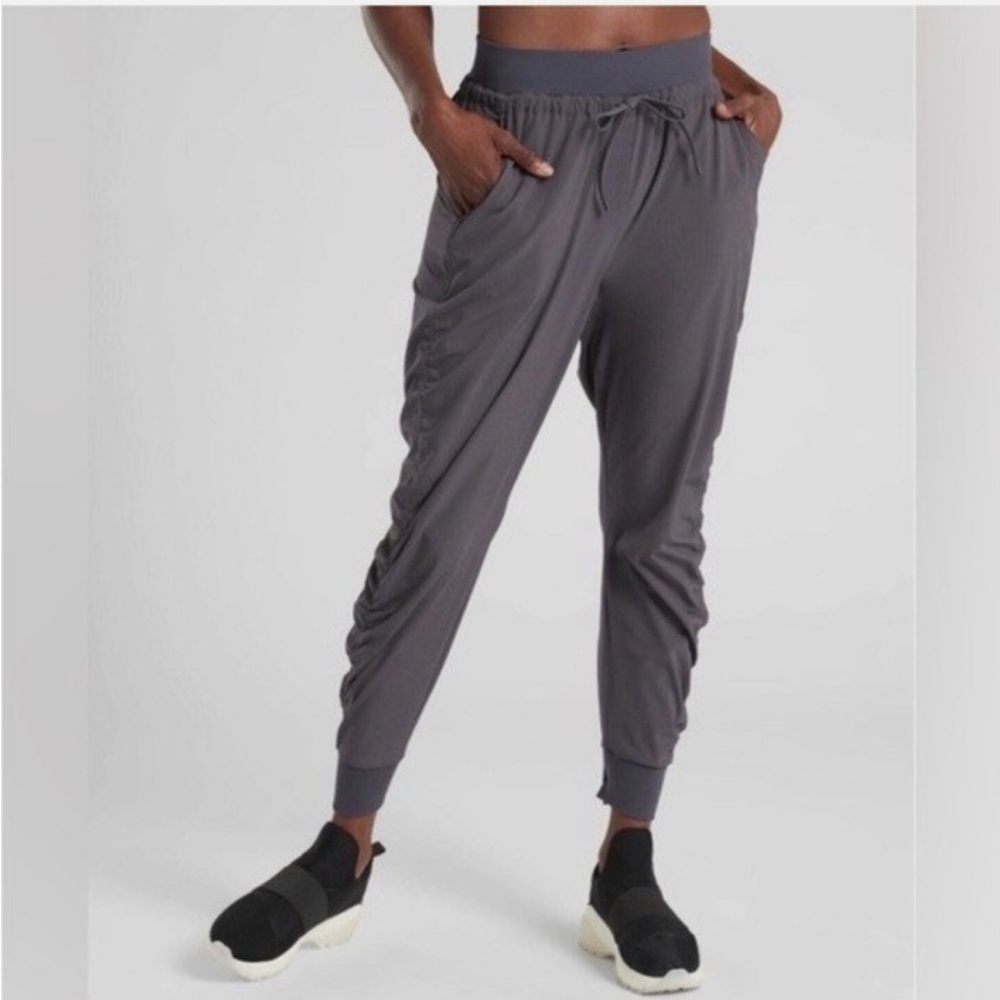 Athleta Attitude Jogger ruched sides size 2